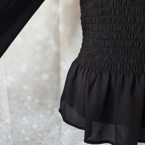 *LAST ONE* Leyden Smocked Textured Top - Picture 3 of 13